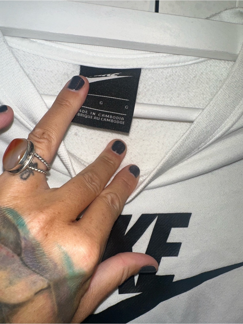 NIKE Colorblocked Logo Cropped Crewneck
$60MSRP - Picture 7 of 7
